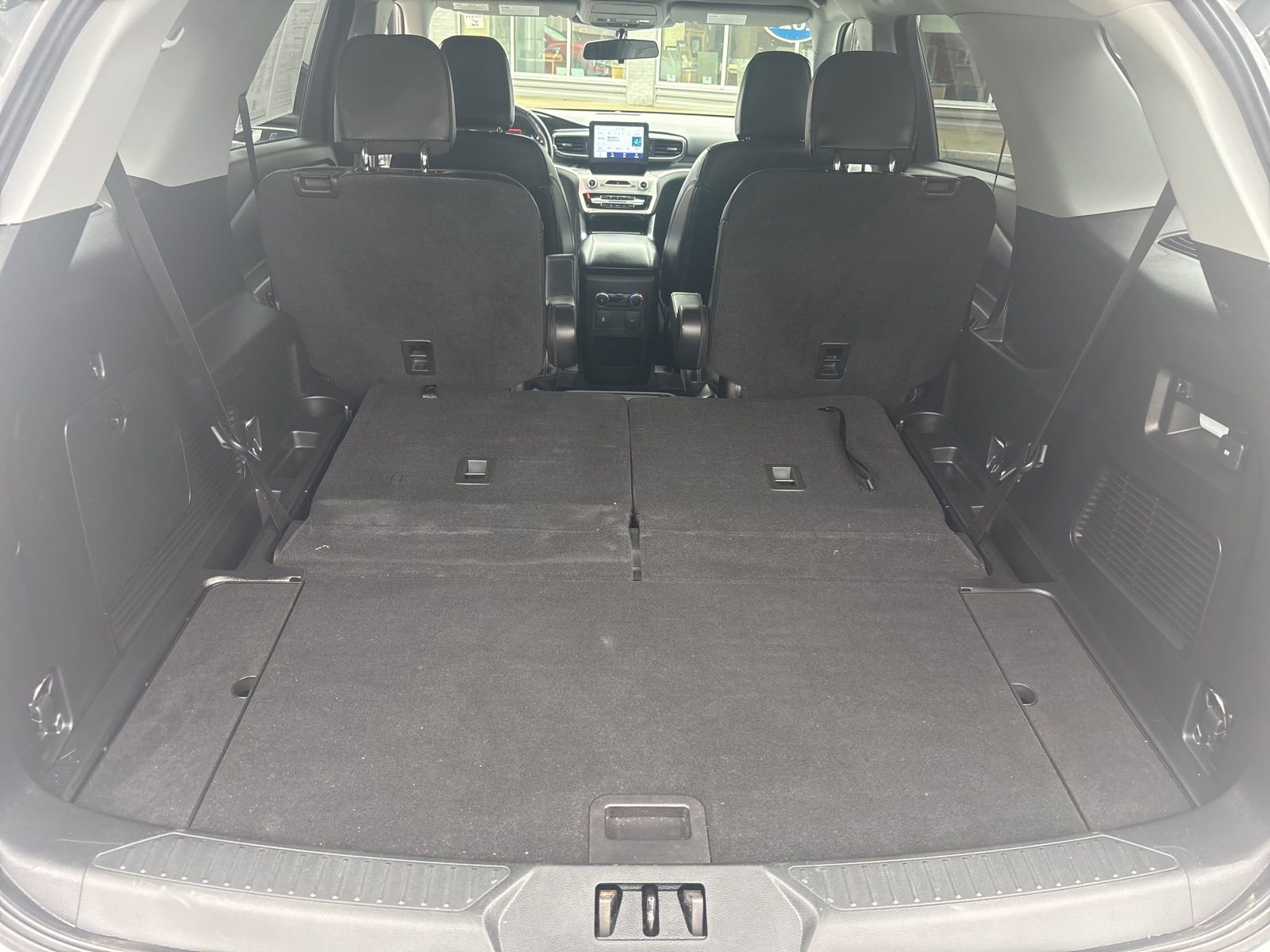 Used 2021 Ford Explorer XLT w/ Equipment Group 202A image 31