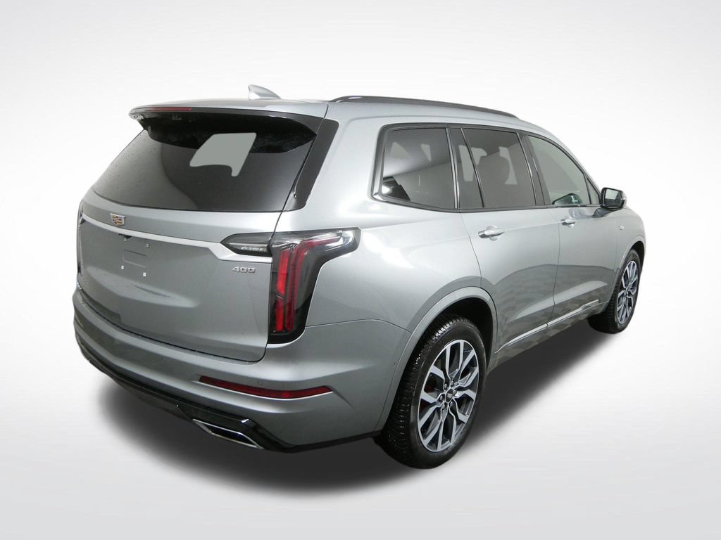 Used 2024 Cadillac XT6 Sport w/ Technology Package AWD/4WD image 3