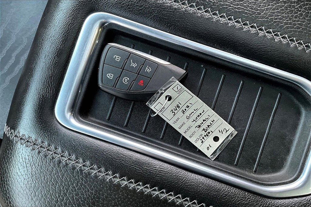 Used 2021 GMC Yukon Denali image 34