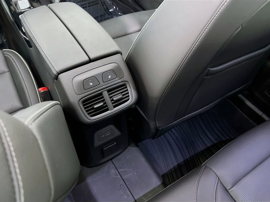 Used 2025 Buick Envision Avenir image 26