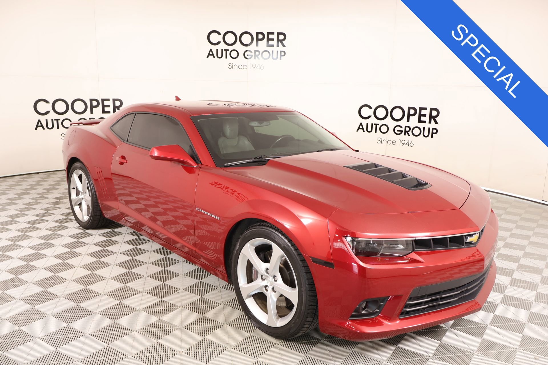 Used 2015 Chevrolet Camaro SS w/ RS Package RWD image 1