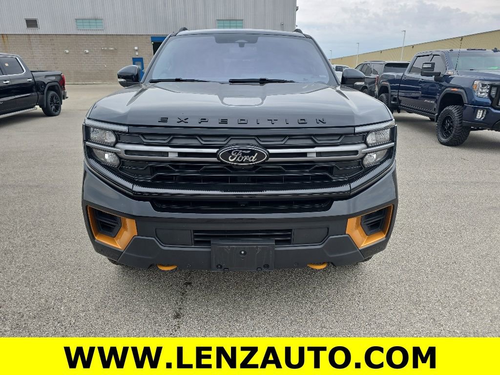 Used 2025 Ford Expedition Tremor AWD/4WD image 2
