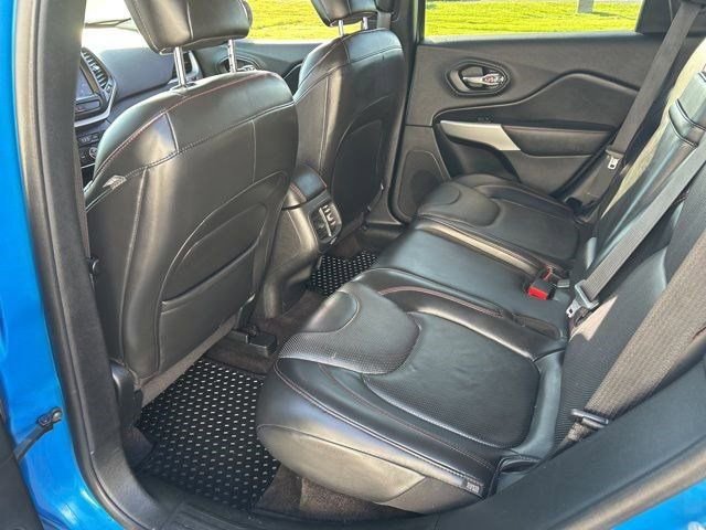Used 2018 Jeep Cherokee Trailhawk w/ Quick Order Package 27L image 31