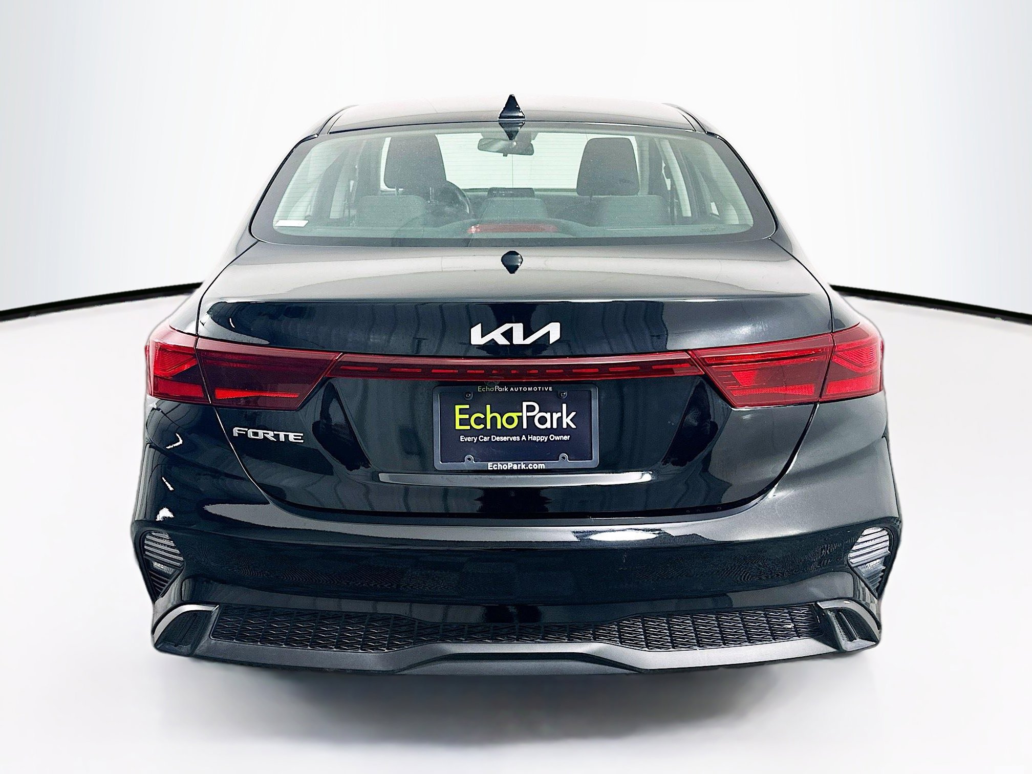 Used 2024 Kia Forte LXS image 7