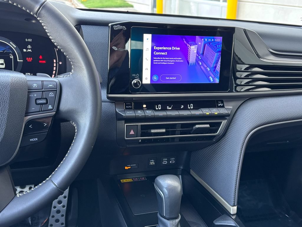 Used 2025 Toyota Camry SE FWD image 21