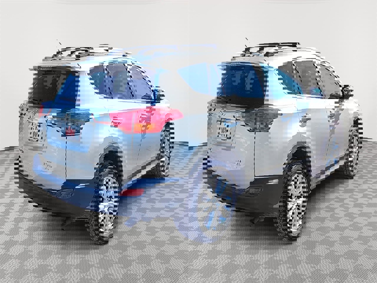 Used 2015 Toyota RAV4 Limited w/ Technology Package image 5