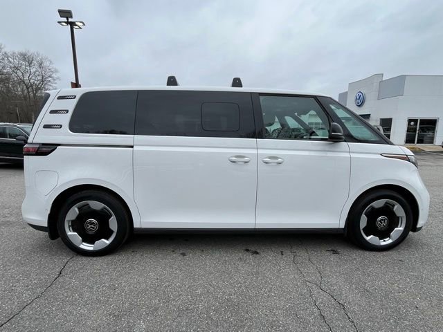 Certified 2025 Volkswagen ID. Buzz Pro S RWD image 5