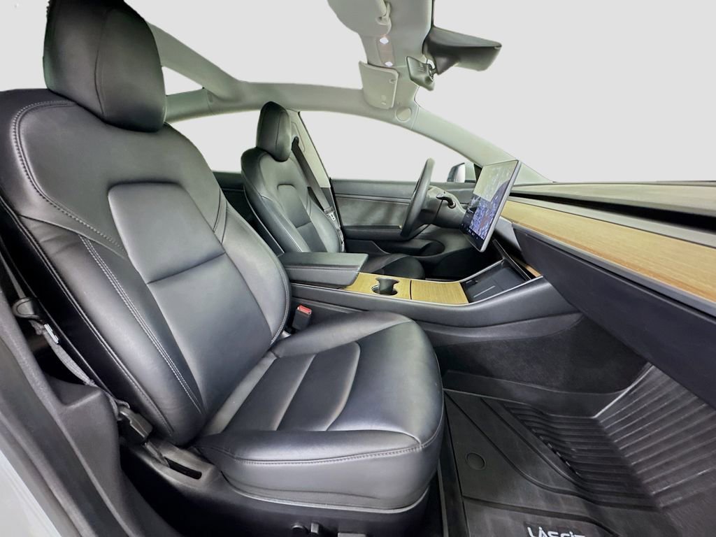 Used 2020 Tesla Model 3 Standard Range Plus image 22