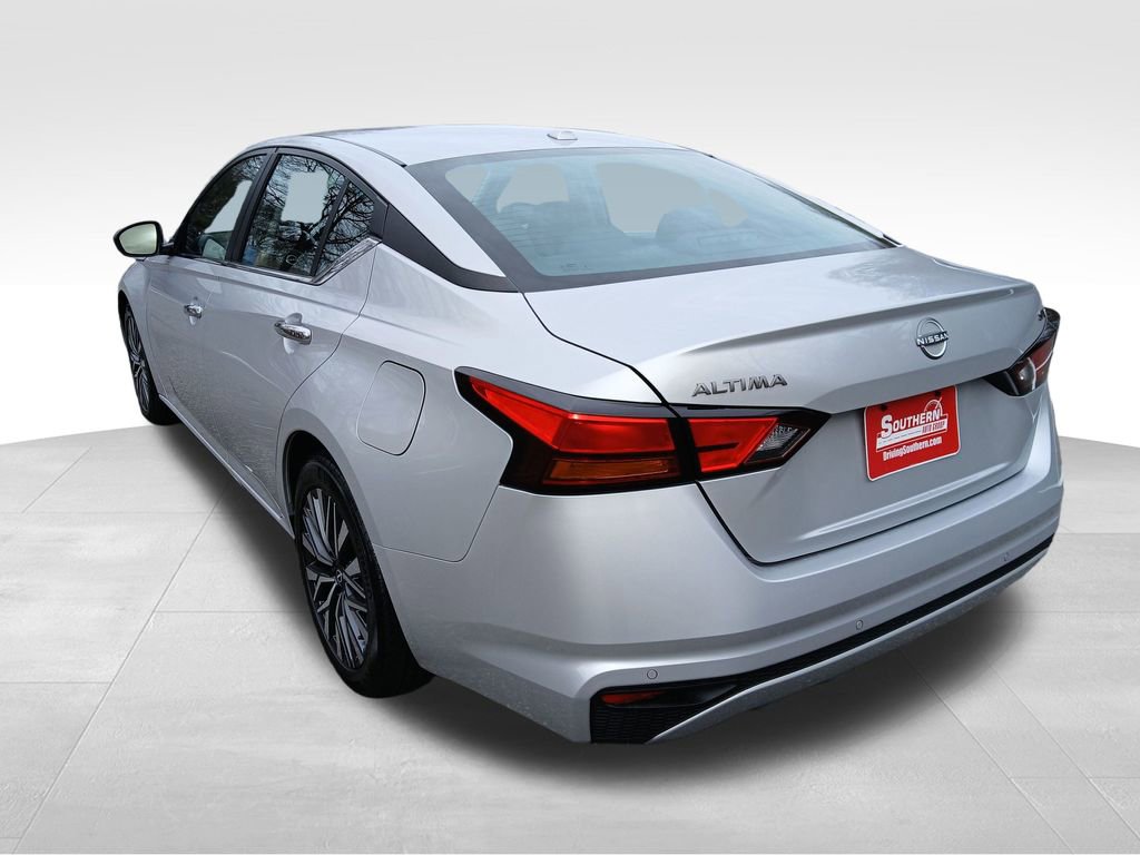 Used 2024 Nissan Altima 2.5 SV video 3