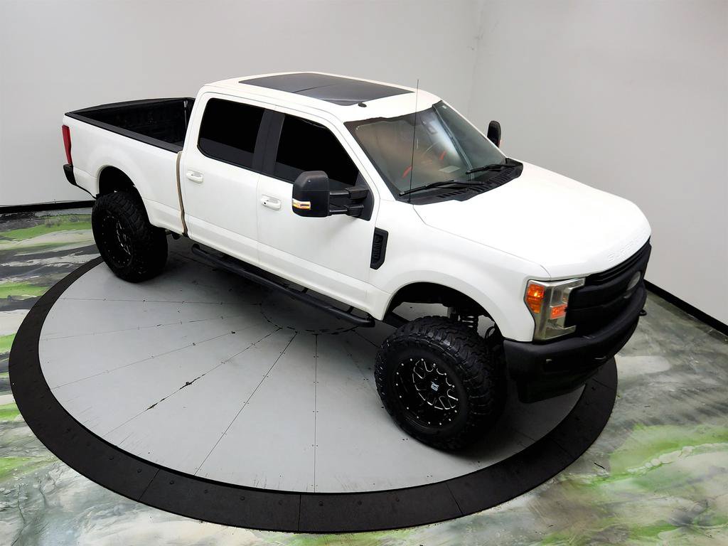 Used 2017 Ford F250 Lariat w/ Lariat Ultimate Package AWD/4WD image 32