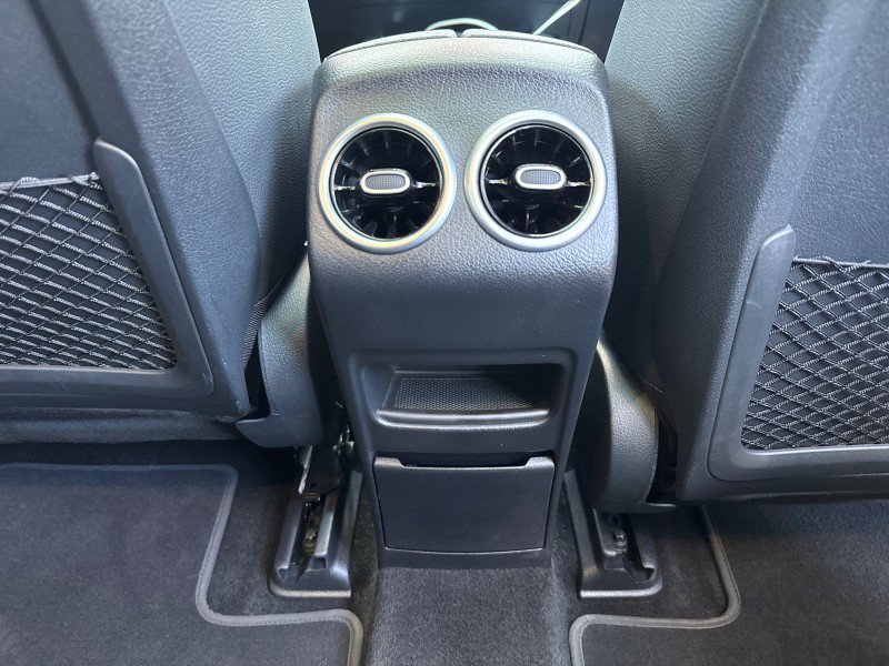 Used 2023 Mercedes-Benz EQB 300 4MATIC image 34