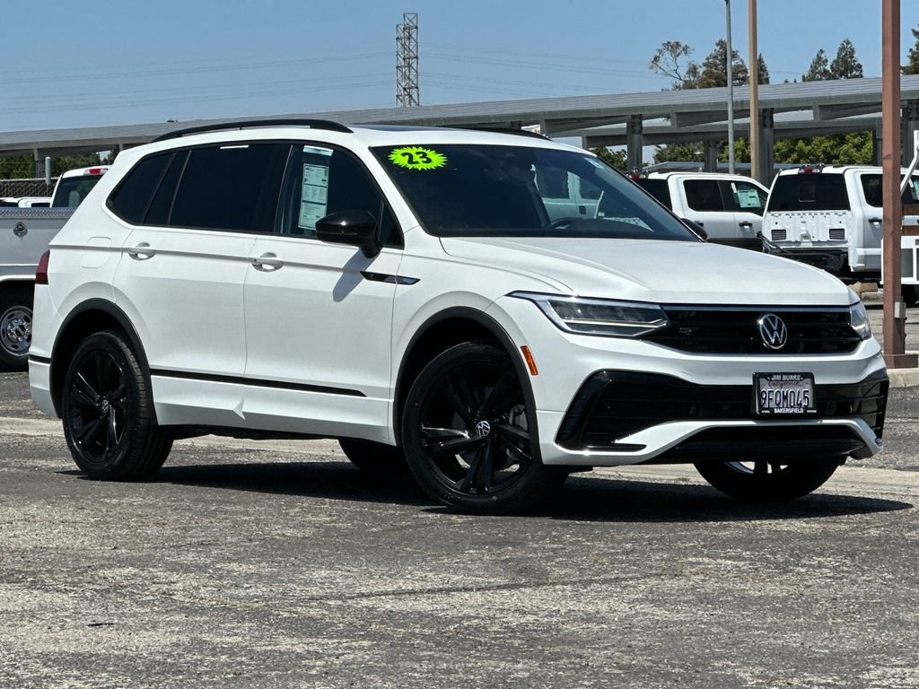 Used 2023 Volkswagen Tiguan SE R-Line AWD/4WD image 1