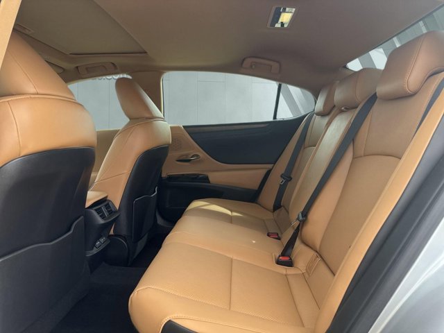 Certified 2025 Lexus ES 300h w/ Premium Package FWD image 11