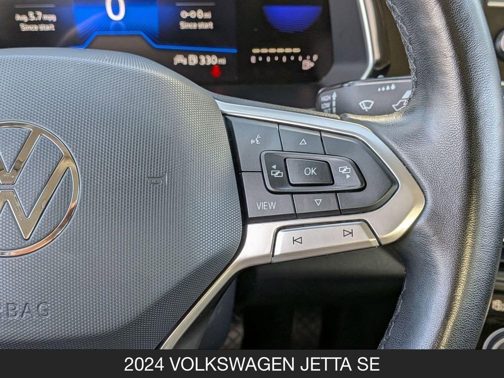 Used 2024 Volkswagen Jetta SE FWD image 19