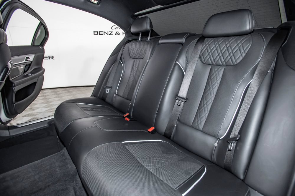 Used 2021 BMW 750i xDrive w/ M Sport Package AWD/4WD image 14