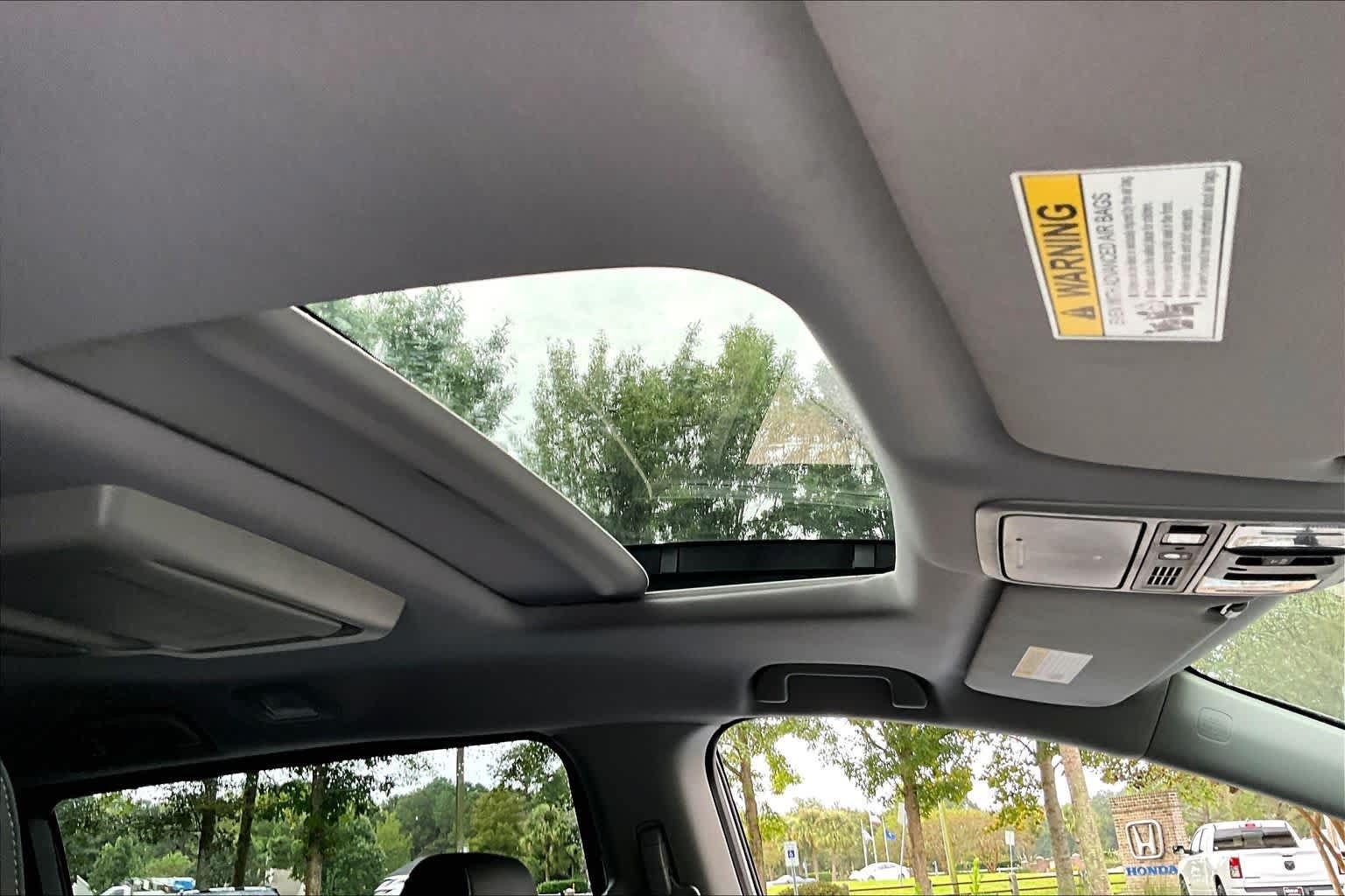 Used 2024 Honda Odyssey Touring image 14