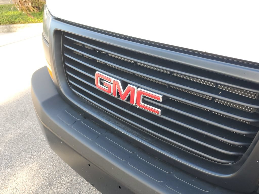 New 2026 GMC Savana 3500 w/ Power Convenience Package RWD image 9