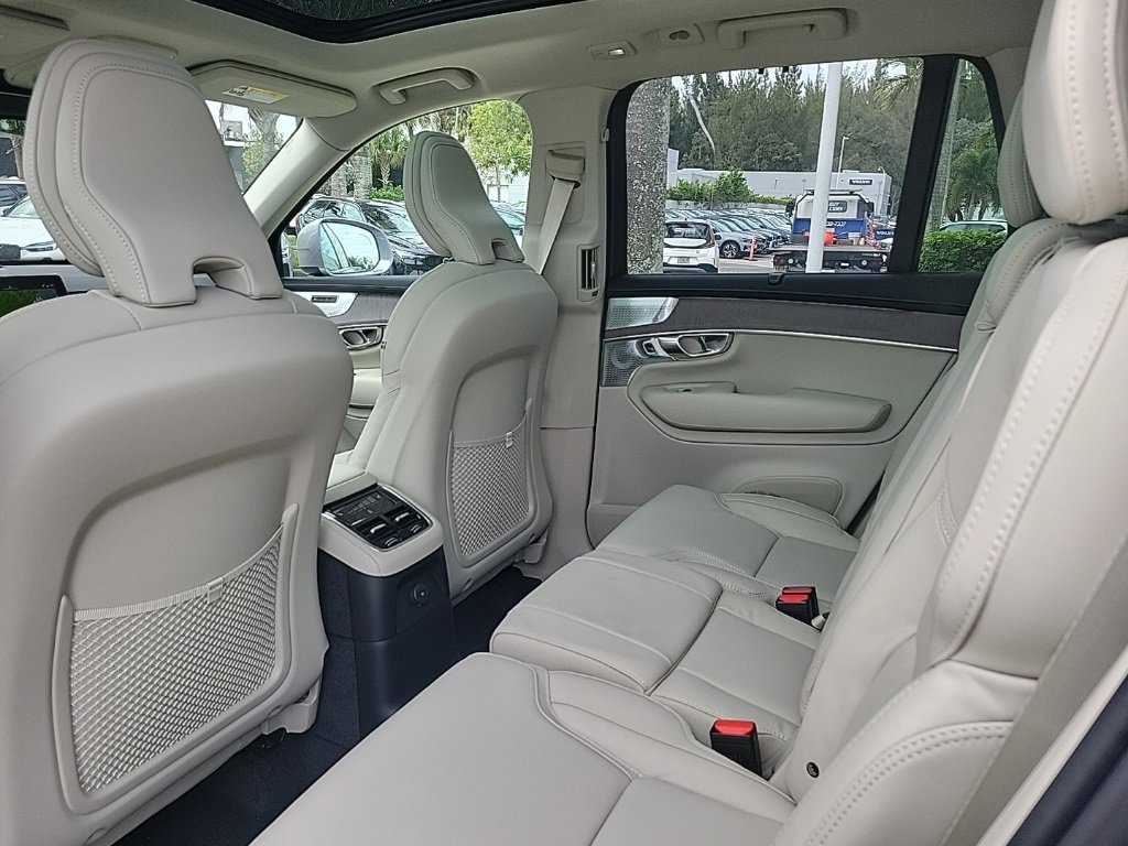 New 2026 Volvo XC90 T8 Ultra w/ Protection Package Premier image 5