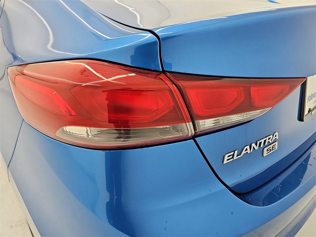 Used 2017 Hyundai Elantra SE image 37