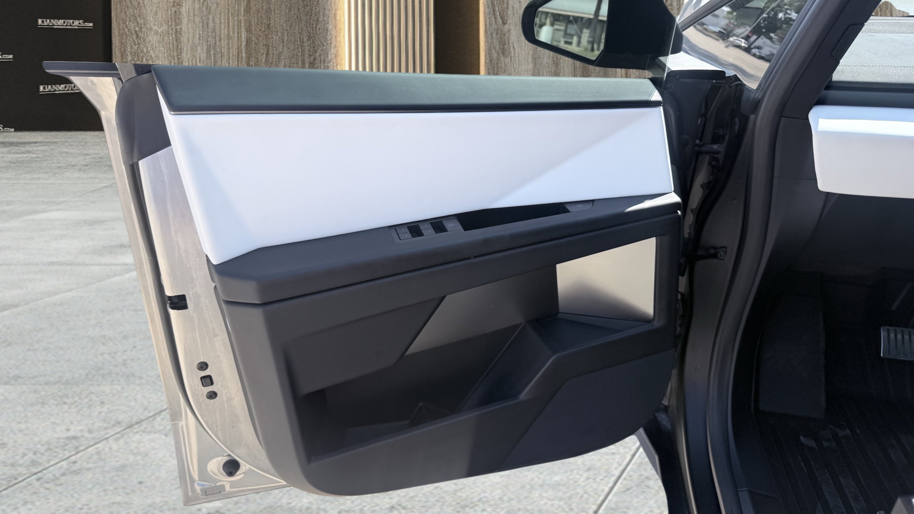 Used 2026 Tesla Cybertruck Cyberbeast AWD/4WD image 18