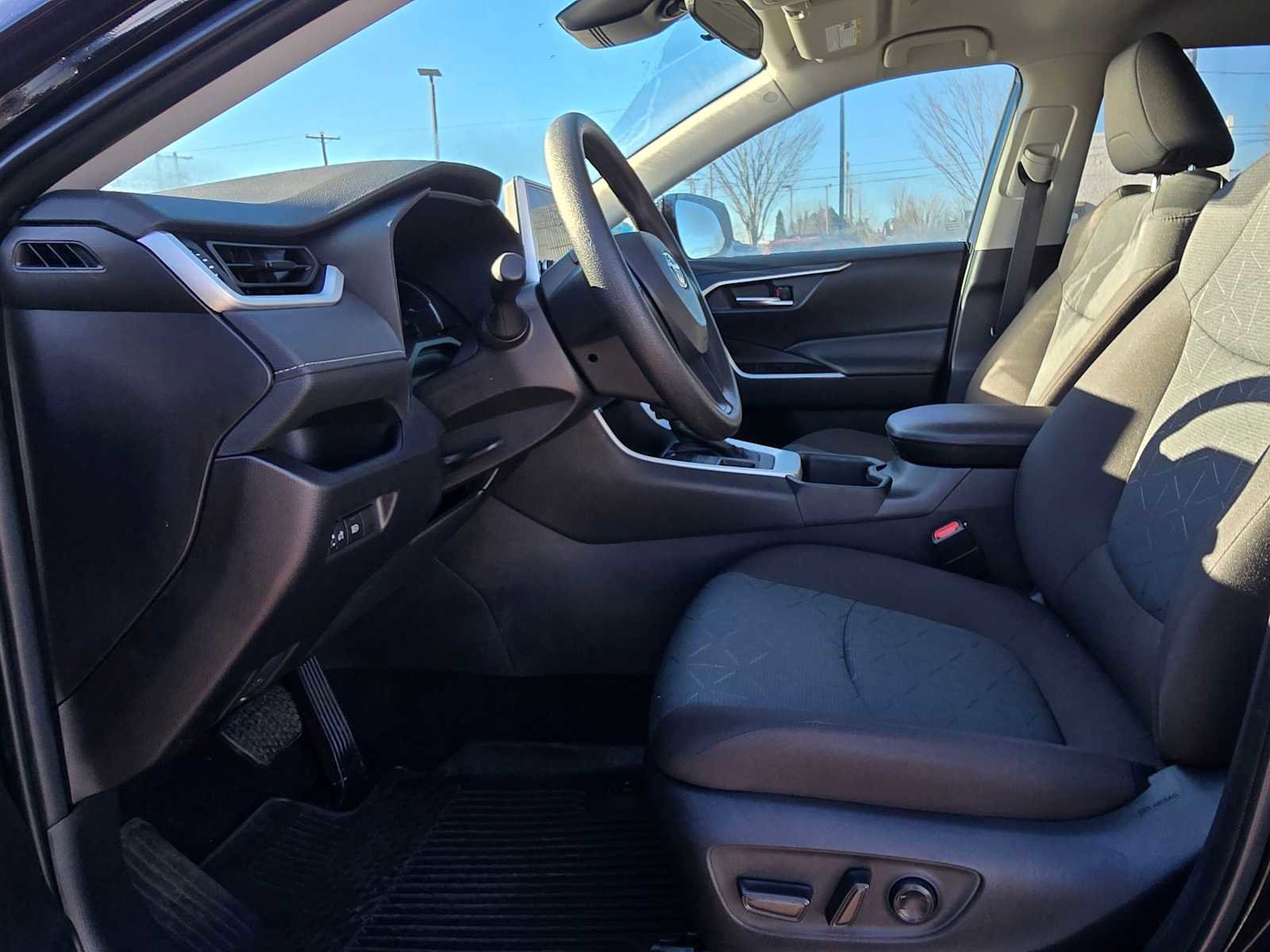 Certified 2025 Toyota RAV4 XLE image 21