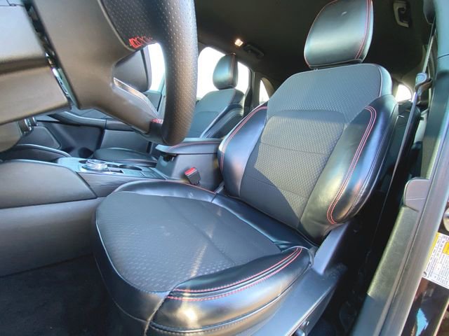Used 2024 Ford Escape ST-Line image 18