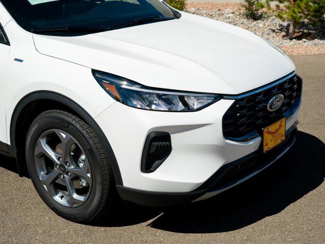Certified 2025 Ford Escape ST-Line w/ Equipment Group 301A image 4