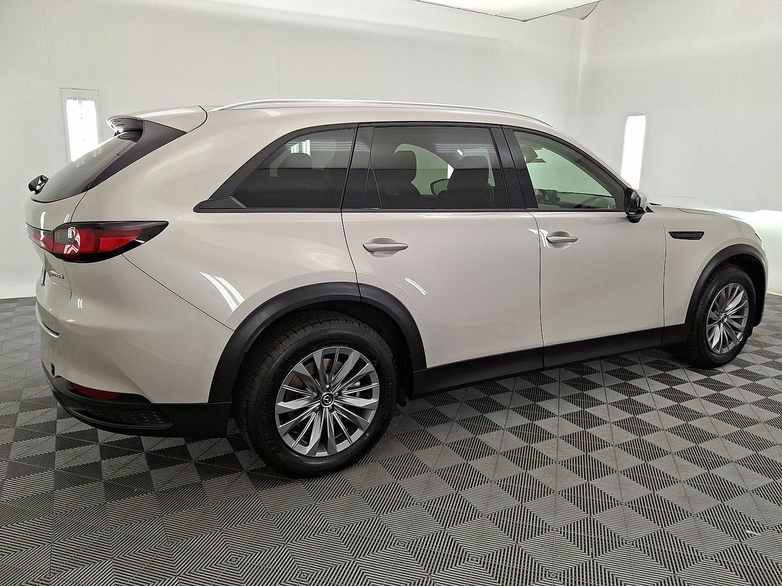 Used 2024 MAZDA CX-90 3.3 Turbo w/ Preferred Plus AWD/4WD image 26