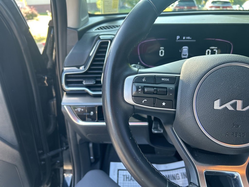 Used 2023 Kia Sportage EX image 11