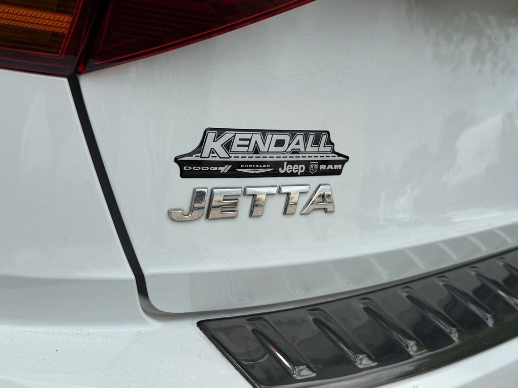 Used 2019 Volkswagen Jetta SEL w/ Cold Weather Package image 31