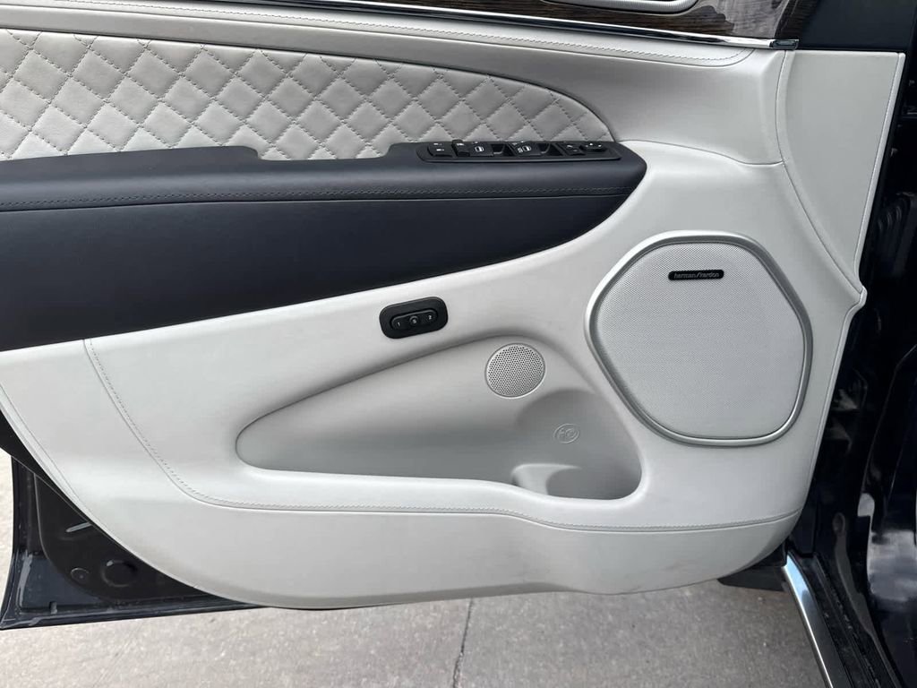 Used 2019 Jeep Grand Cherokee Summit AWD/4WD image 21