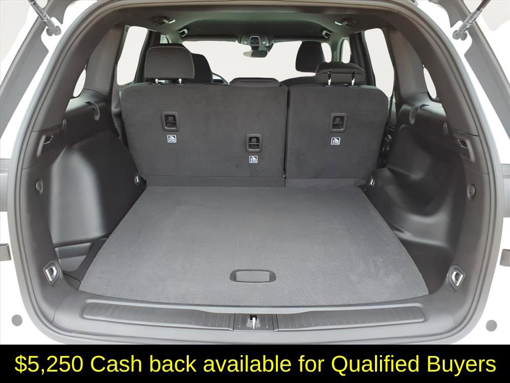 New 2025 Jeep Grand Cherokee Laredo image 7