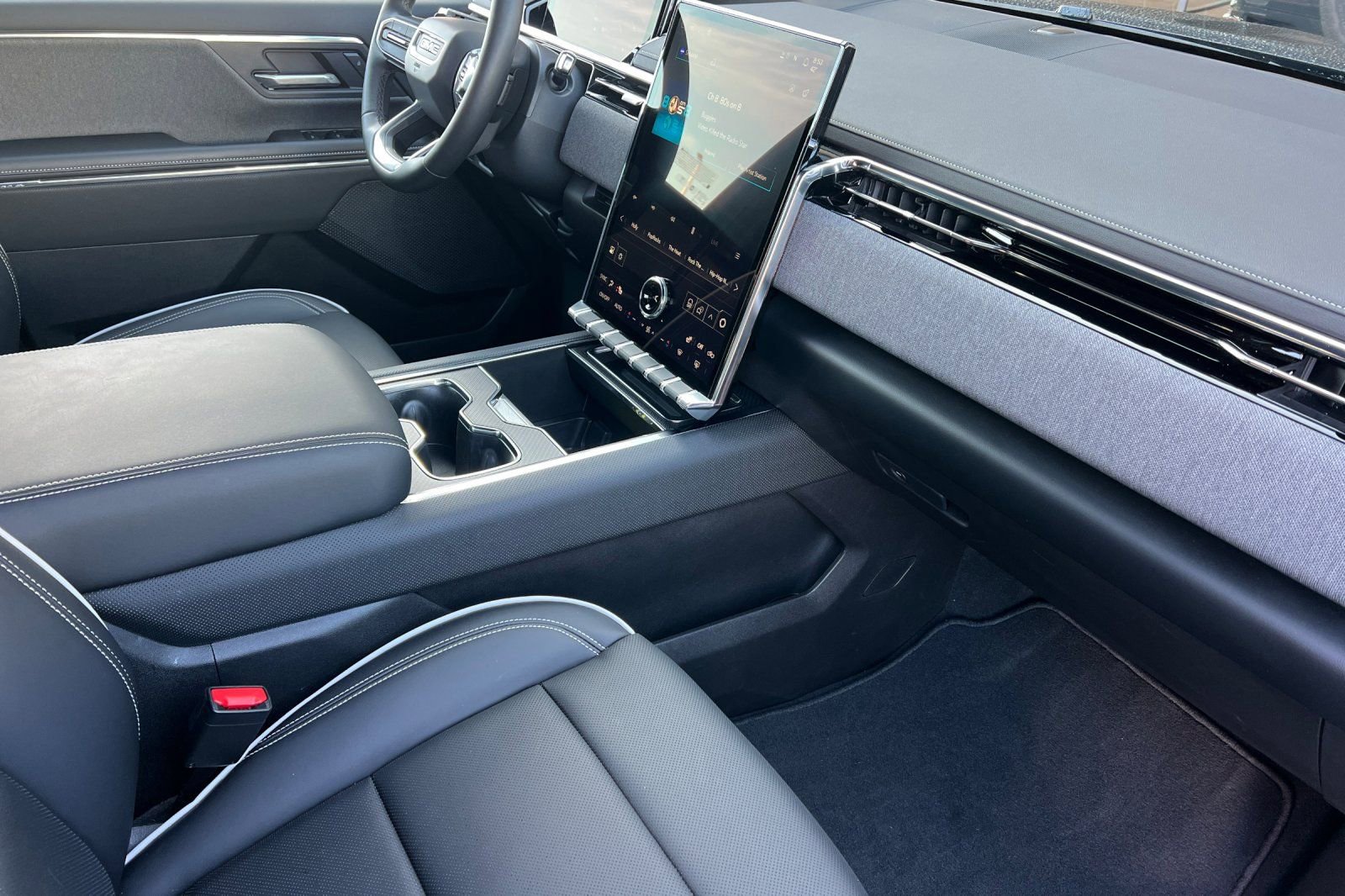 Used 2026 GMC Sierra EV Elevation w/ LPO, Elevation Dark Package image 20