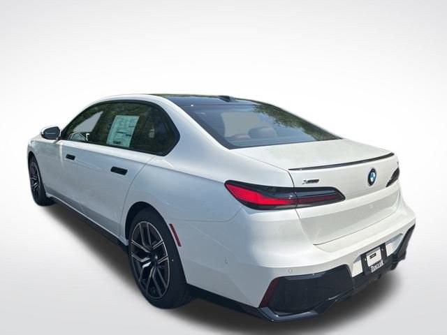 Used 2025 BMW 740i xDrive image 6
