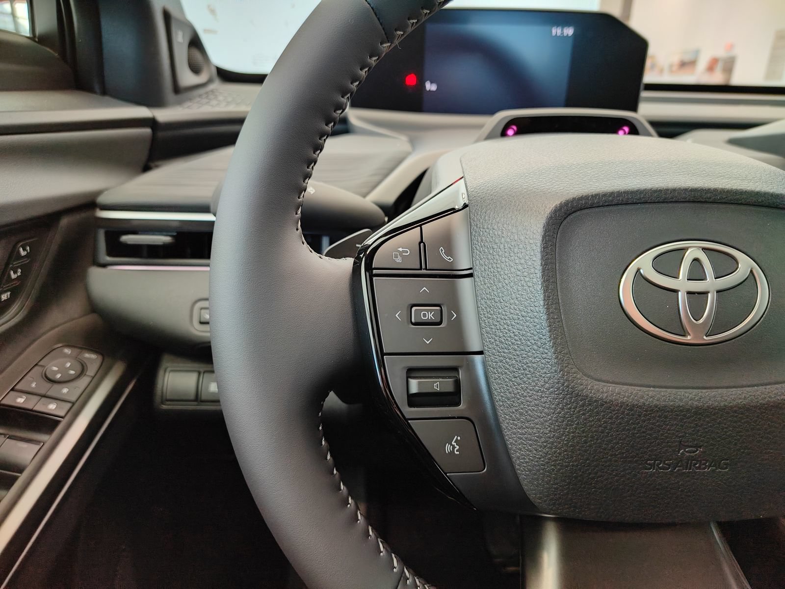 New 2026 Toyota C-HR w/ Cold Weather Package AWD/4WD image 22