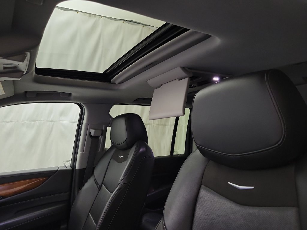 Certified 2019 Cadillac Escalade ESV Premium Luxury AWD/4WD image 11