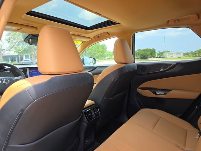 Used 2025 Lexus NX 250 FWD w/ Towing Package (2000 Lbs) image 19
