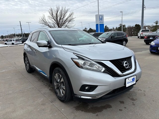 Used 2015 Nissan Murano SL w/ SL Technology Package image 3