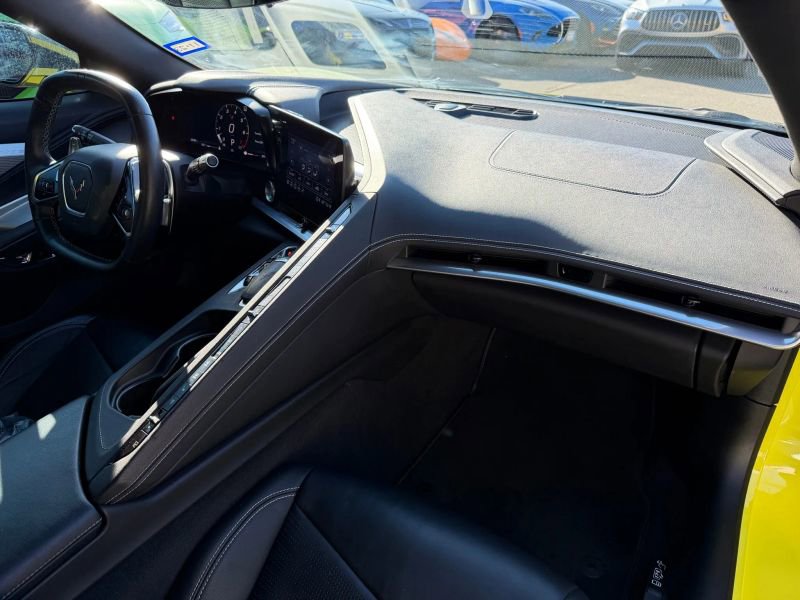 Used 2022 Chevrolet Corvette Stingray Preferred Cpe w/ Z51 Performance Package image 23