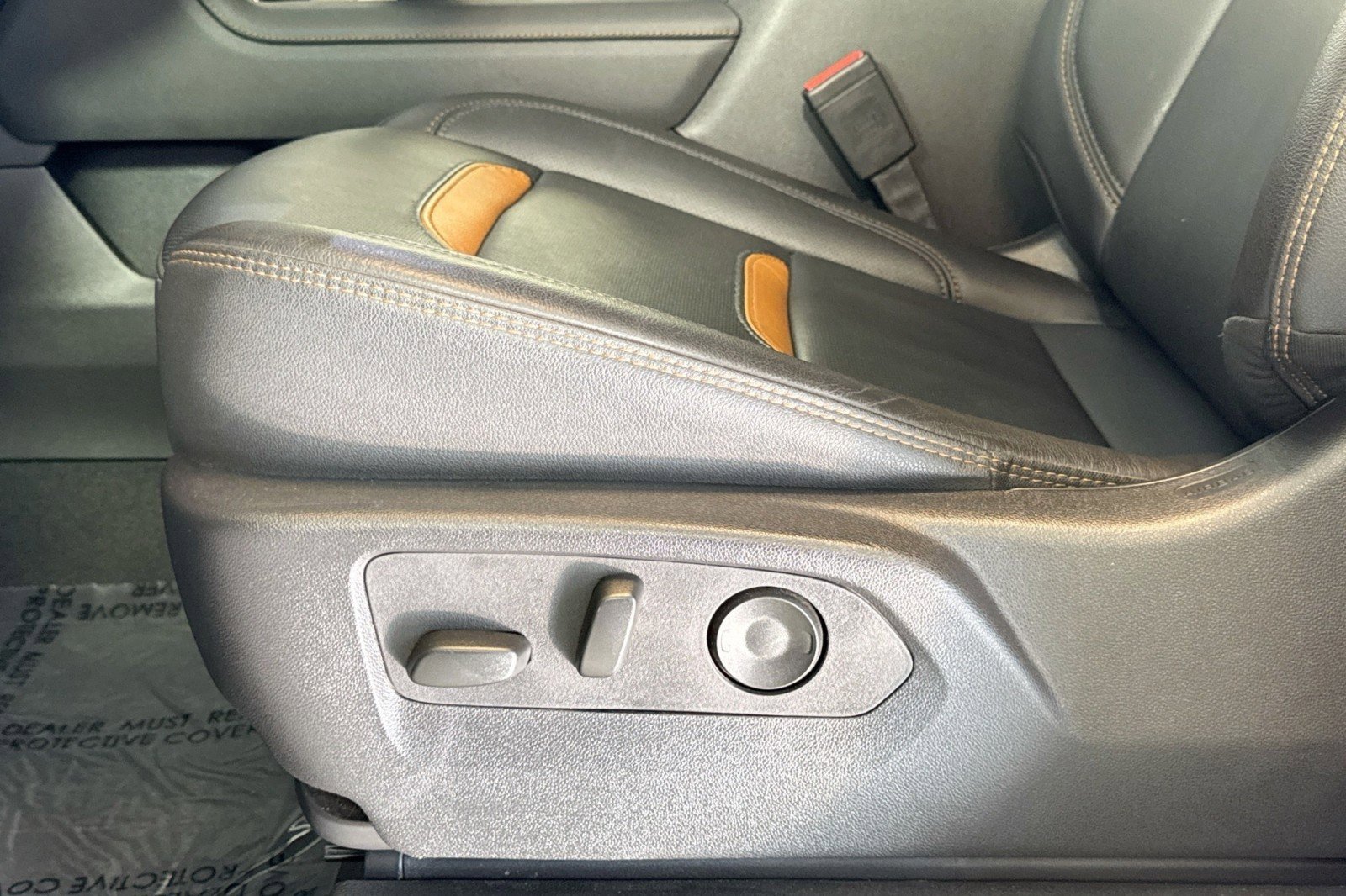 Used 2025 GMC Sierra 1500 AT4 image 18