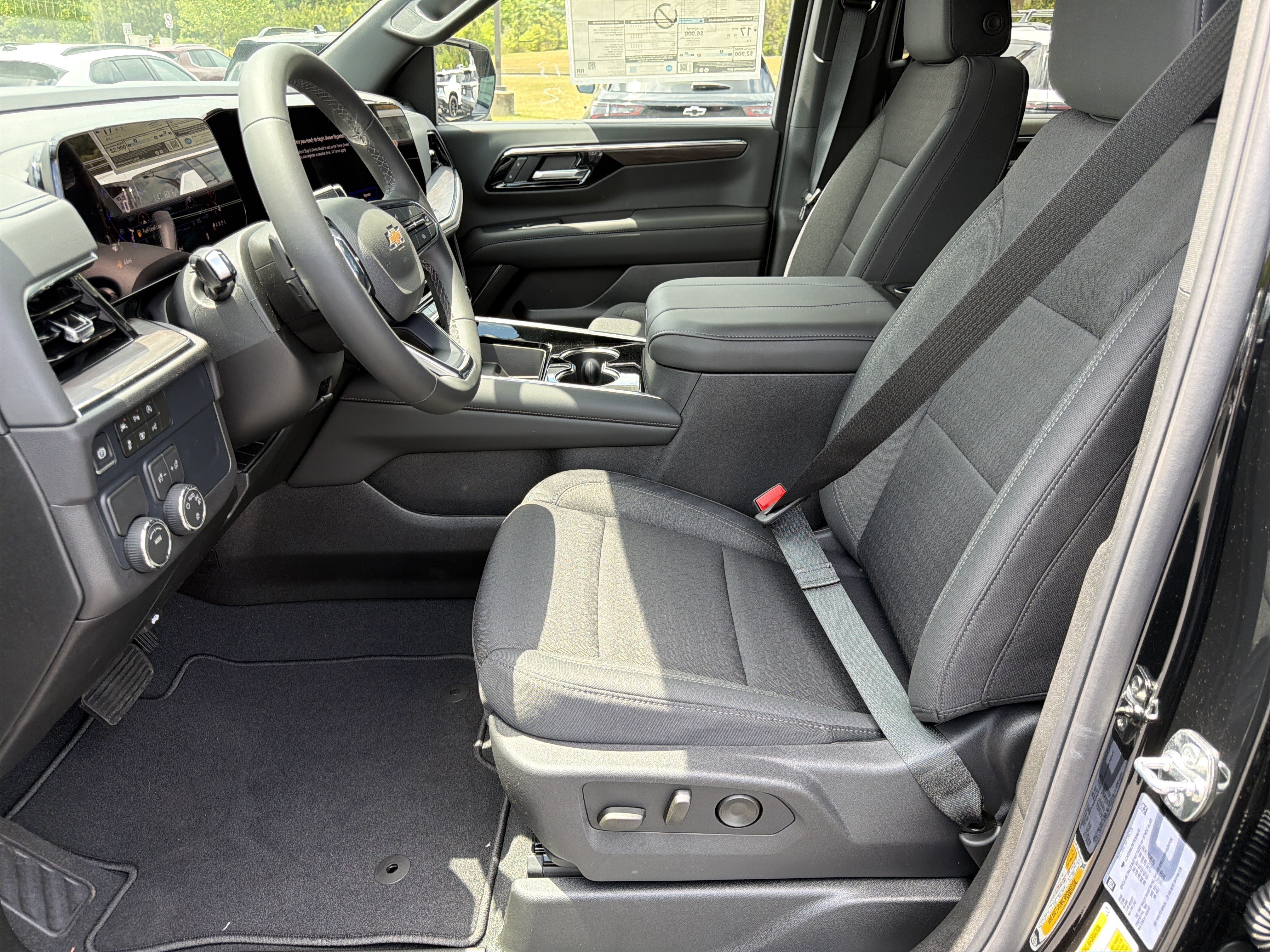 New 2026 Chevrolet Suburban LS RWD image 9