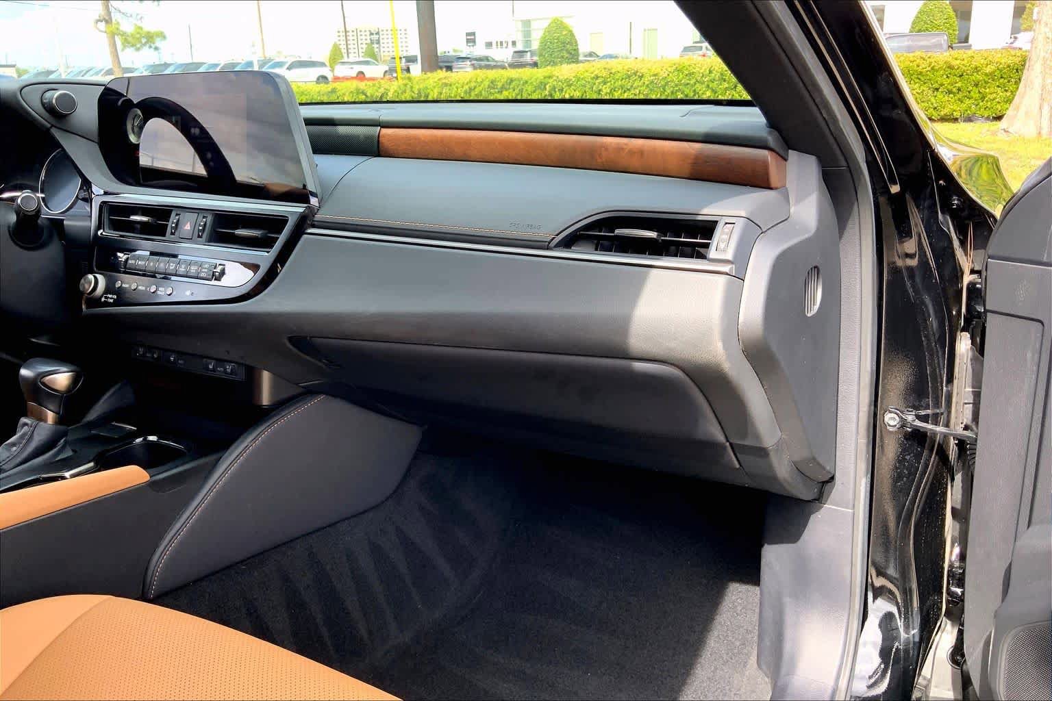Used 2024 Lexus ES 350 w/ Premium Package FWD image 17