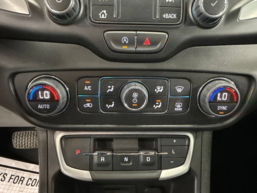 Used 2023 GMC Terrain SLT AWD/4WD image 34