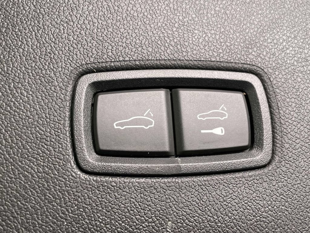 Certified 2024 Porsche Cayenne AWD/4WD image 21