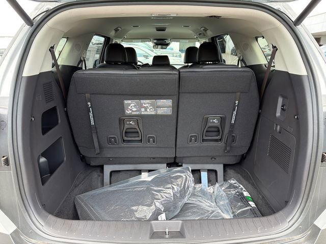 New 2026 Kia Carnival EX FWD image 24