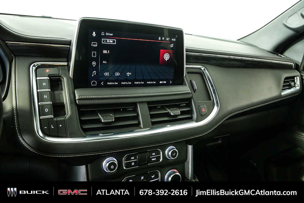 Used 2023 GMC Yukon XL SLT w/ SLT Premium Package image 13