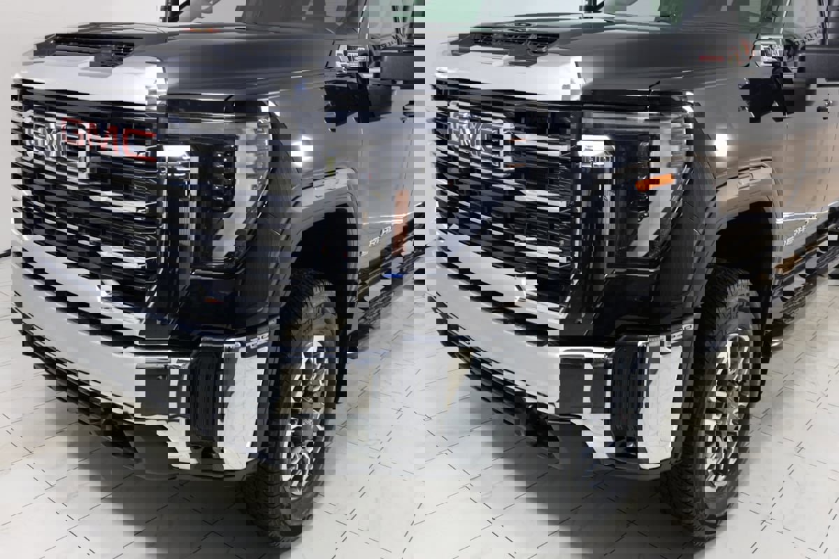Used 2024 GMC Sierra 3500 SLE w/ SLE Value Package image 44