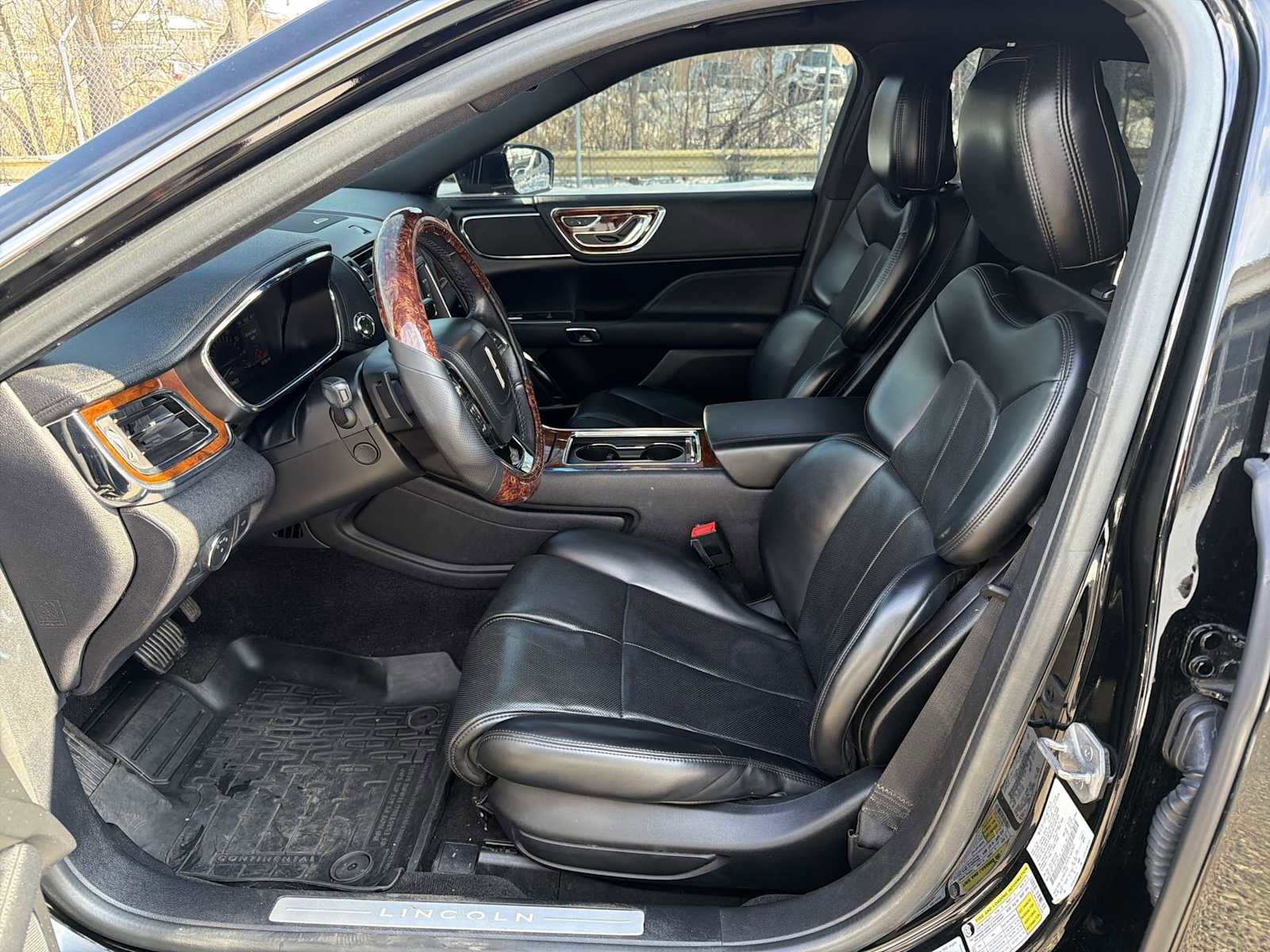 Used 2020 Lincoln Continental AWD w/ Equipment Group 500A image 11