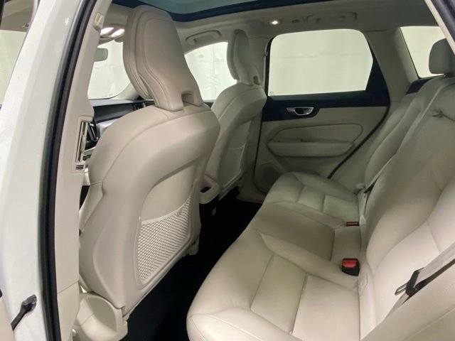 Used 2023 Volvo XC60 B5 Core w/ Climate Package AWD/4WD image 13