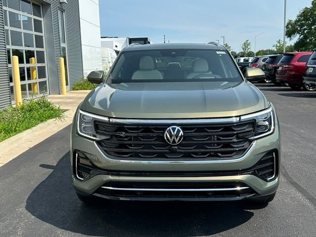 New 2026 Volkswagen Atlas Cross Sport SEL Premium R-Line AWD/4WD image 2